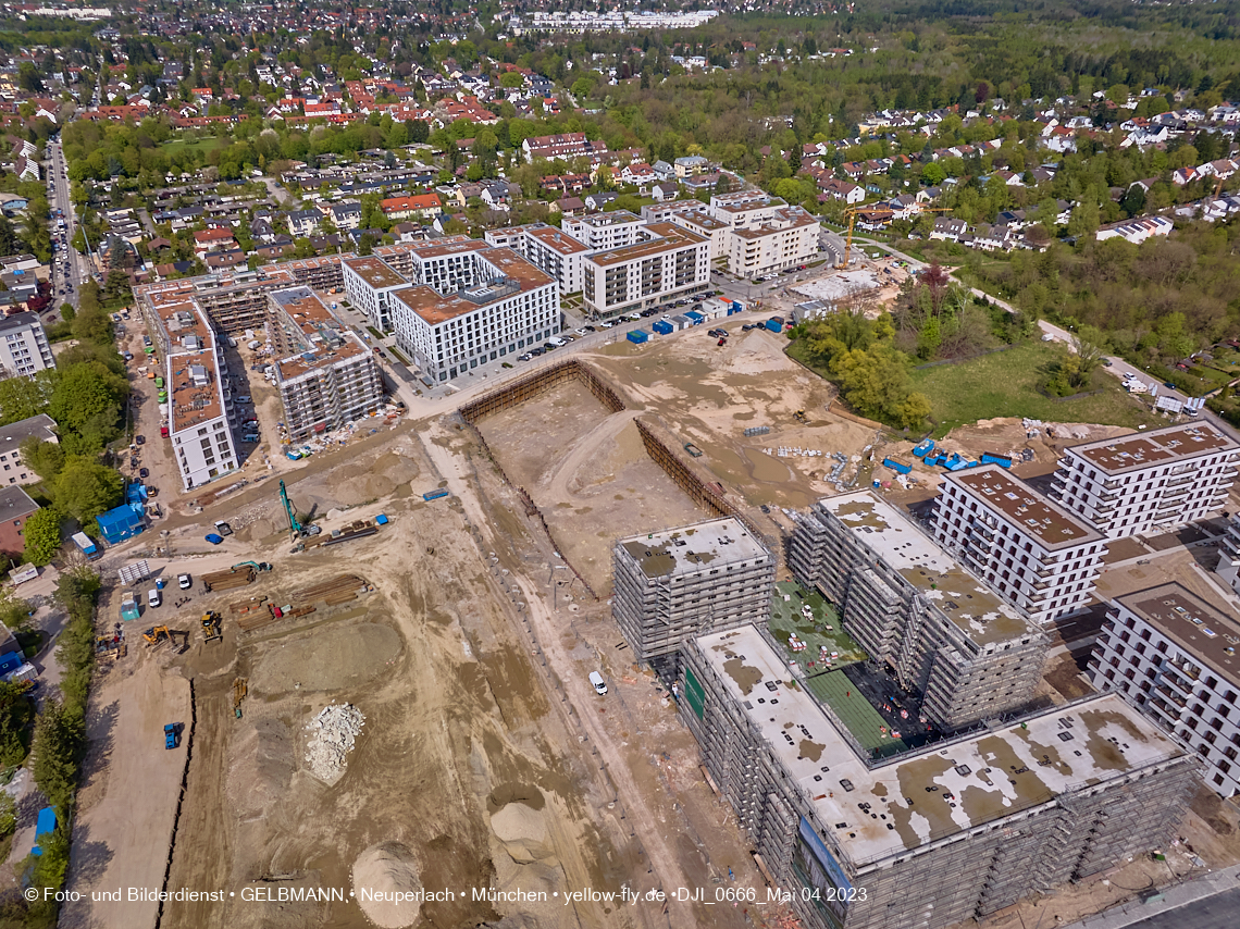 04.05.2023 - Luftbilder vom Alexisqaurtier und Pandion Verde in Neuperlach